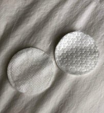 Load image into Gallery viewer, Firm Skin Acai Exfoliating Peel Pads
