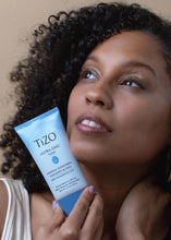Load image into Gallery viewer, Ultra Zinc Body &amp; Face Tinted SPF 40
